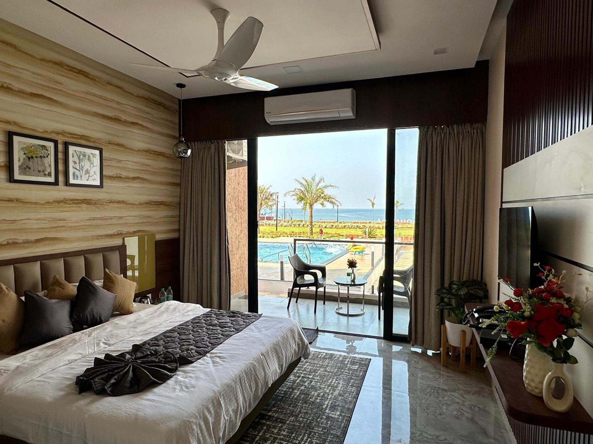 Aqualina Hotel Bhogwe Exterior photo