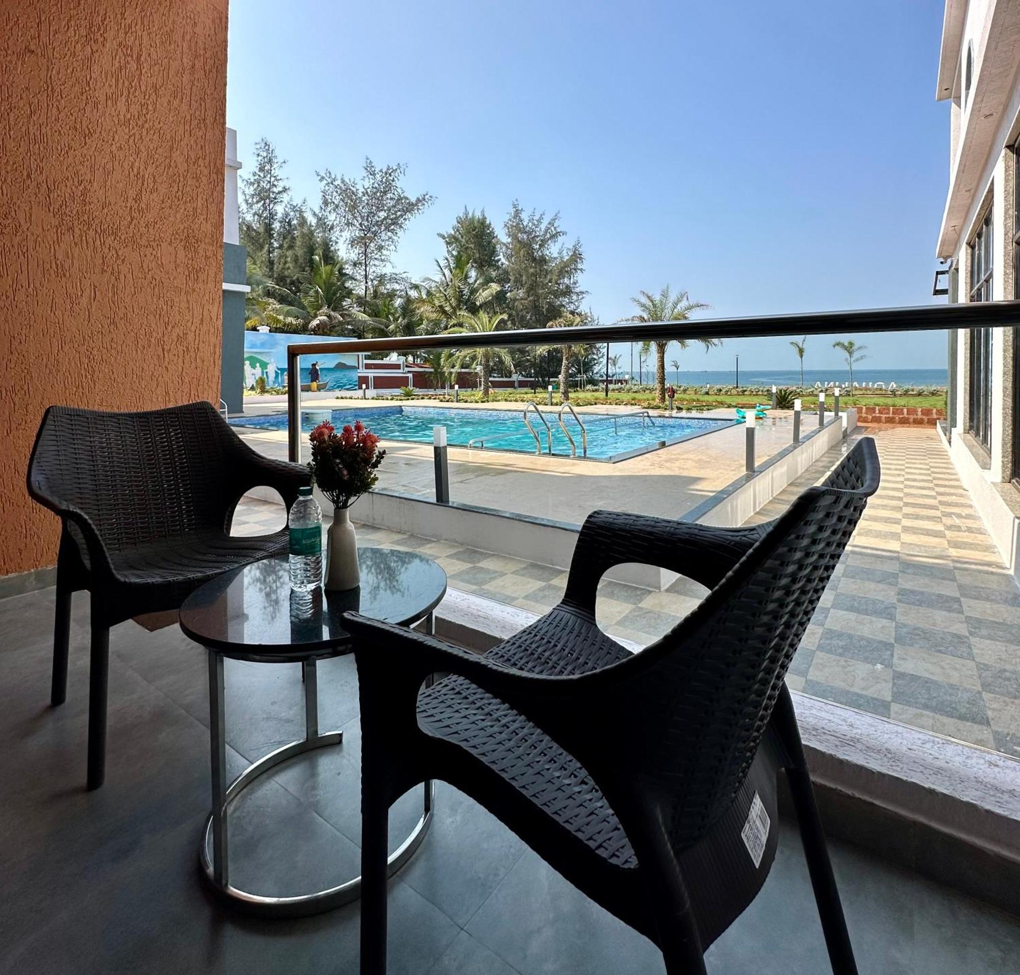Aqualina Hotel Bhogwe Exterior photo