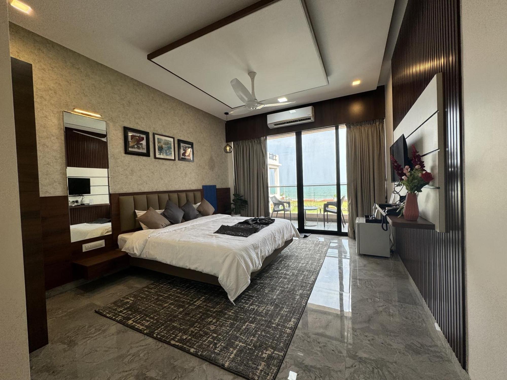 Aqualina Hotel Bhogwe Exterior photo