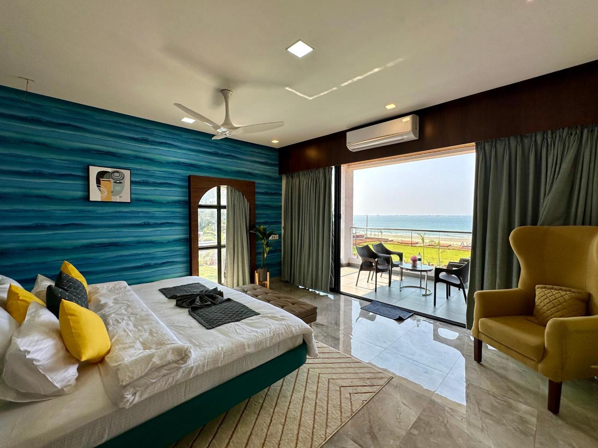 Aqualina Hotel Bhogwe Exterior photo
