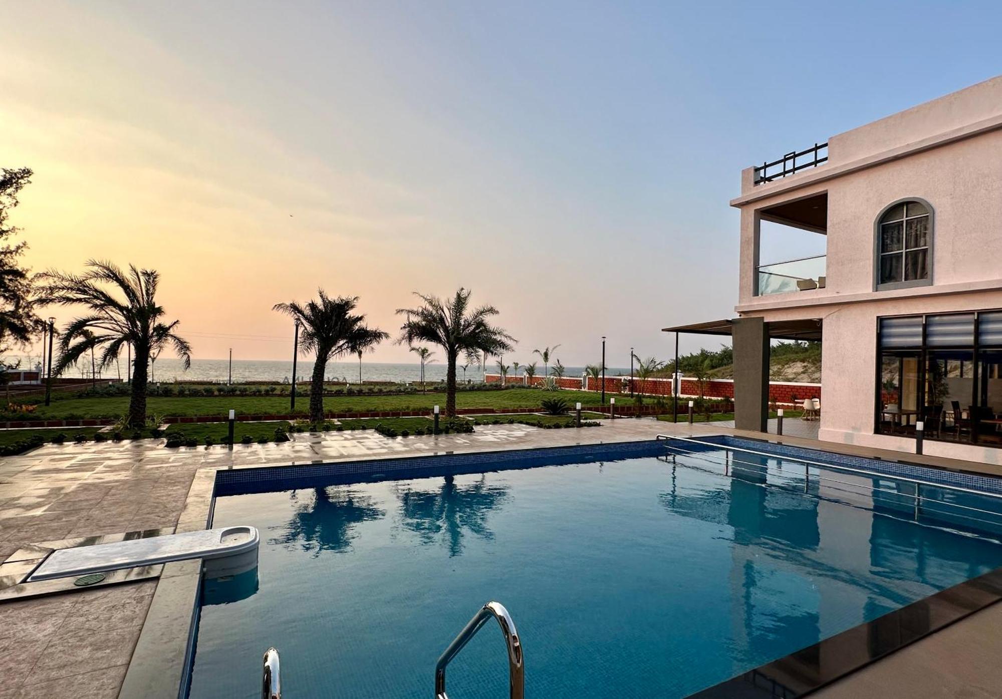 Aqualina Hotel Bhogwe Exterior photo