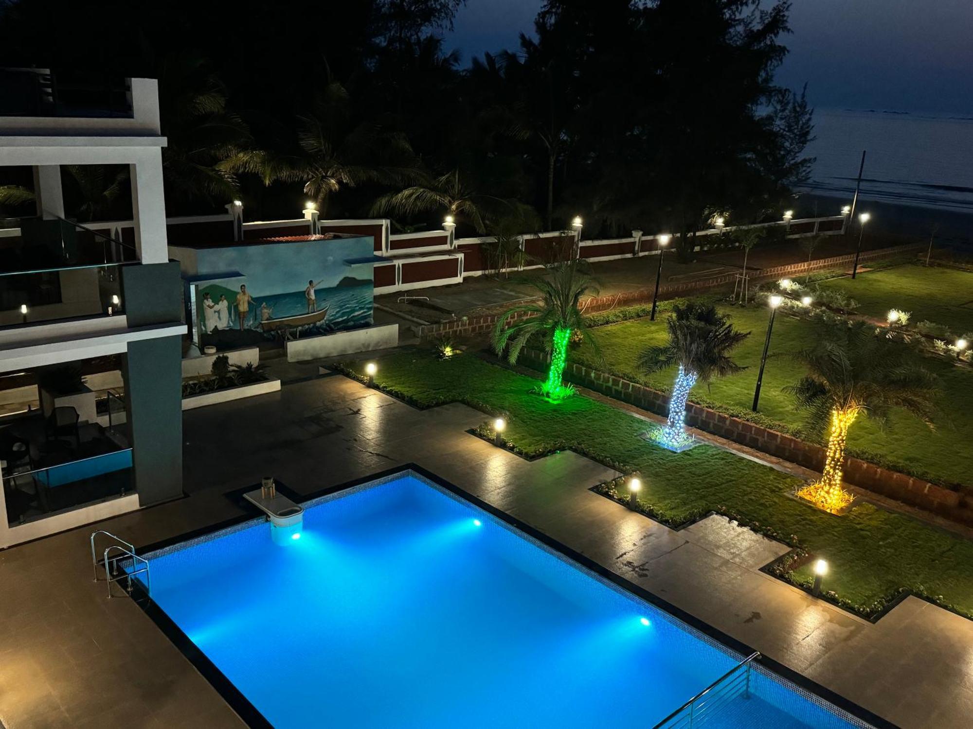 Aqualina Hotel Bhogwe Exterior photo