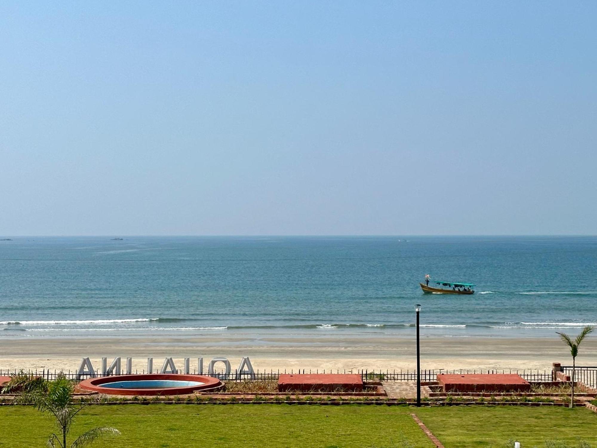 Aqualina Hotel Bhogwe Exterior photo